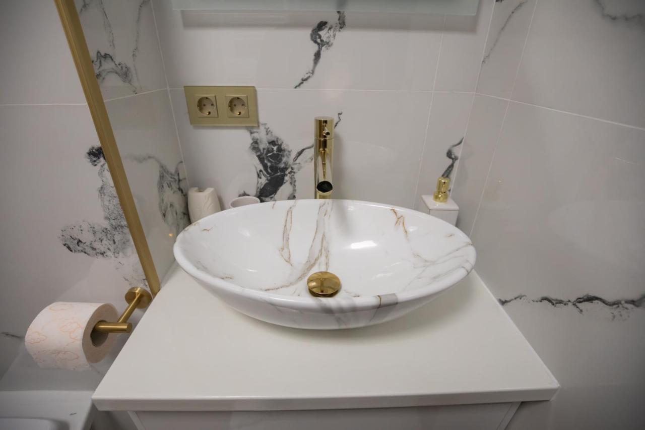 Apartament Gold Tirgu Ocna Ngoại thất bức ảnh